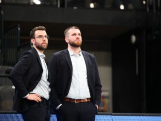 Trainer Benka Barloschky (l) und Co-Trainer Stanley Witt erleiden die nächste Schlappe mit den Towers.