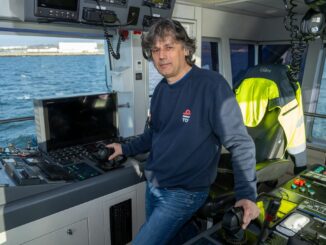 Kapitän Nikolay Mihaylov hat mit seinem Schlepper bei der Sicherung des havarierten Tankers «Eventin» geholfen.