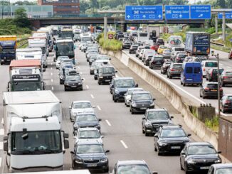 Autofahrer standen in Hamburg über 13.000 Stunden im Stau. (Symbolbild)