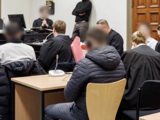 Damit das Geld aus den Drogengeschäften anderer vor der Polizei sicher ist, haben ein 39-Jähriger und seine Familie mutmaßlich fast 43 Millionen Euro nach Polen transportieren lassen.