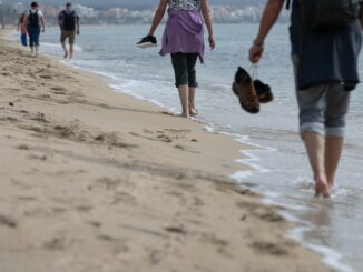 Sommer, Sonne, Strand: Zu den beliebtesten Reisezielen der Deutschen zählt wieder einmal Spanien. (Archivbild)