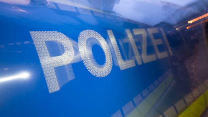 Die Polizei sucht nach dem Büsumer Dieb.