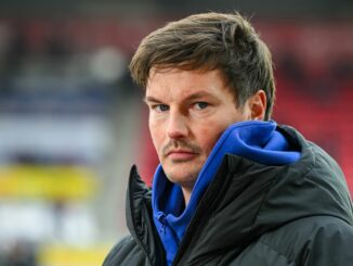 Wiedergenesen und wieder auf der Bank: HSV-Trainer Merlin Polzin.