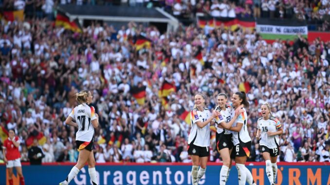 Die deutsche Nationalmannschaft der Frauen in Hannover.