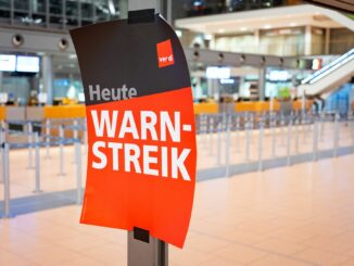 Trotz des Warnstreiks soll es am Flughafen in Hamburg kaum Auswirkungen geben. Flüge nach München sind gestrichen, weil dort auch gestreikt wird.