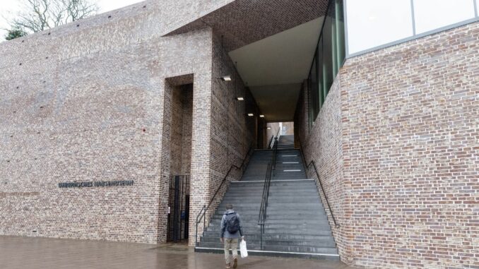 Am 5. März, kurz vor dem Internationalen Frauentag, verwandelt sich das Europäische Hansemuseum in Lübeck in ein Theater. 