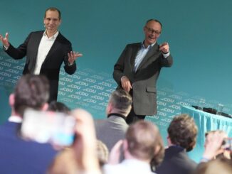 Zwei Tage vor der Bürgerschaftswahl in Hamburg hat Bundestagswahlsieger Friedrich Merz (CDU) seinen Parteifreunden in der Hansestadt den Rücken gestärkt.