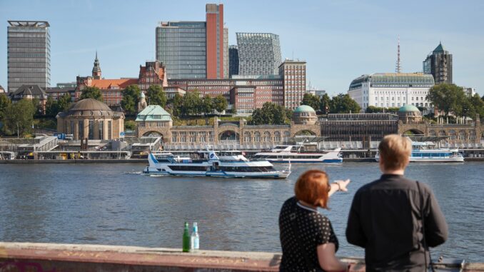 Im vergangenen Jahr verzeichnete die Hamburger Tourismusbranche etwas mehr Übernachtungen. (Archivbild)