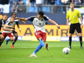 Nach monatelanger Pause wieder im Mannschafts-Training: HSV-Torjäger Robert Glatzel.