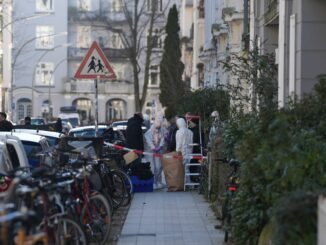 Gegen den mutmaßlichen Täter hat das Amtsgericht einen Haftbefehl wegen Totschlags erlassen.