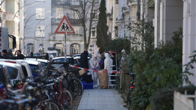 Gegen den mutmaßlichen Täter hat das Amtsgericht einen Haftbefehl wegen Totschlags erlassen.