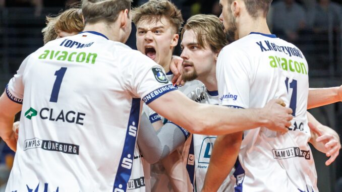 Die Spieler der SVG Lüneburg stehen im Viertelfinale der Champions League.