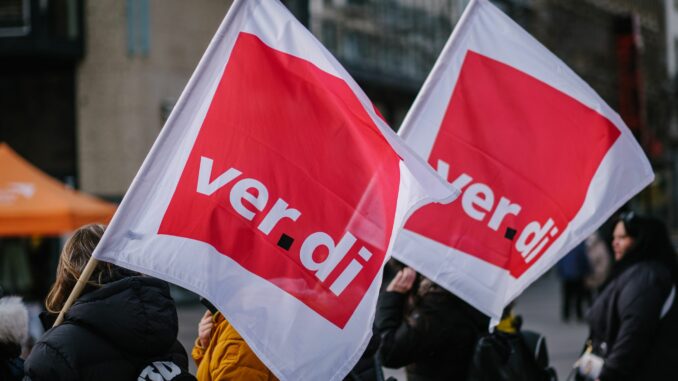 Verdi hat zu einem Warnstreik bei der Hamburger Endo-Klinik aufgerufen. (Symbolbild)