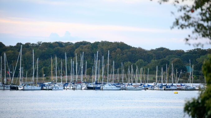 Die Segelsaison auf der Schlei kann starten (Archivbild).