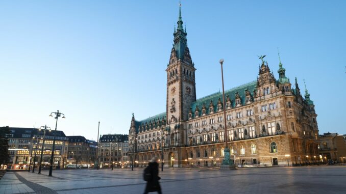 Der BUND erwartet, dass Peter Tschentscher Versprechen zum Klima- und Umweltschutz umsetzt.